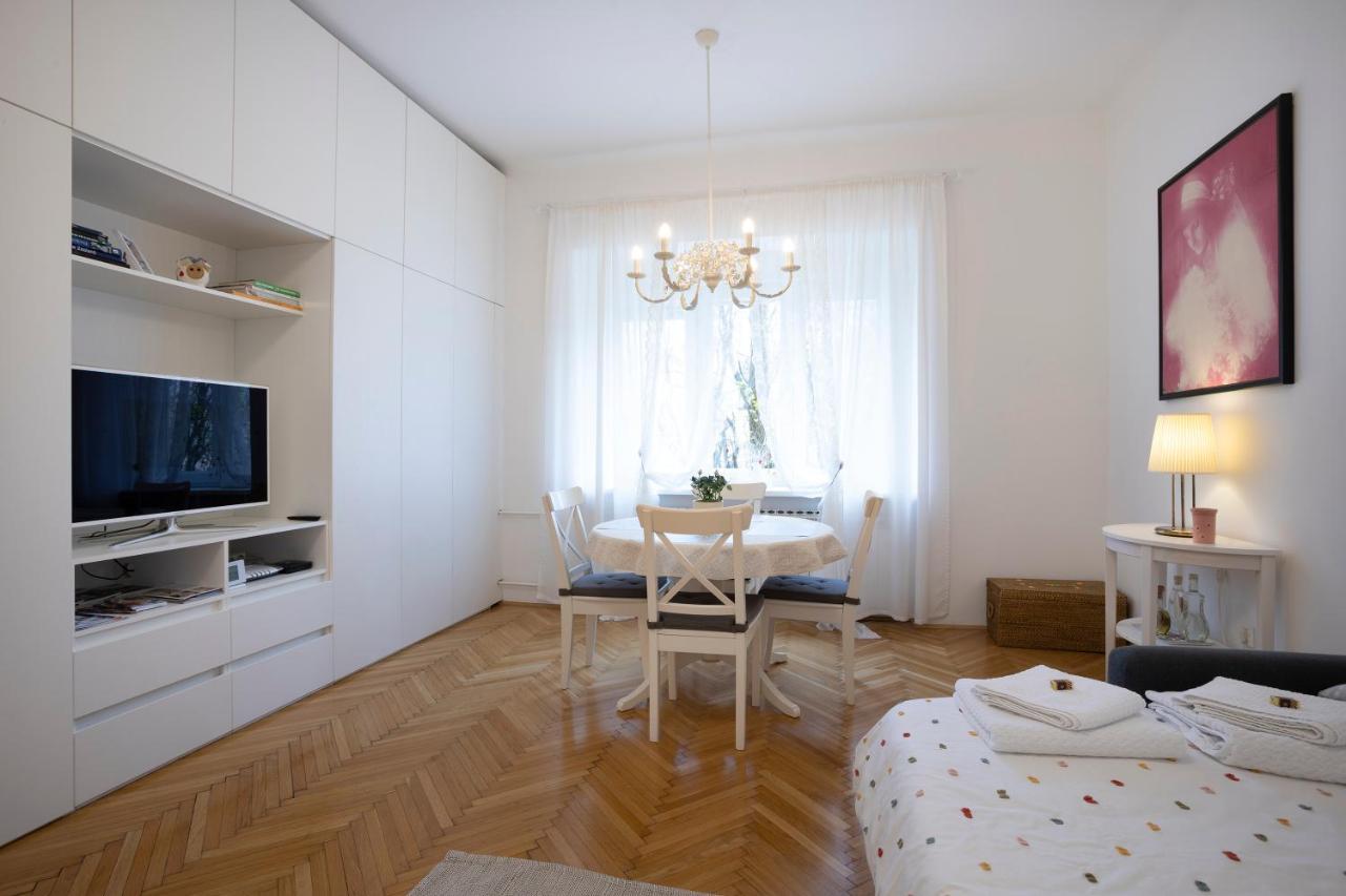 Vedrana-Near Centre And Free Garage, Electricity For Electric Cars Загреб Екстериор снимка